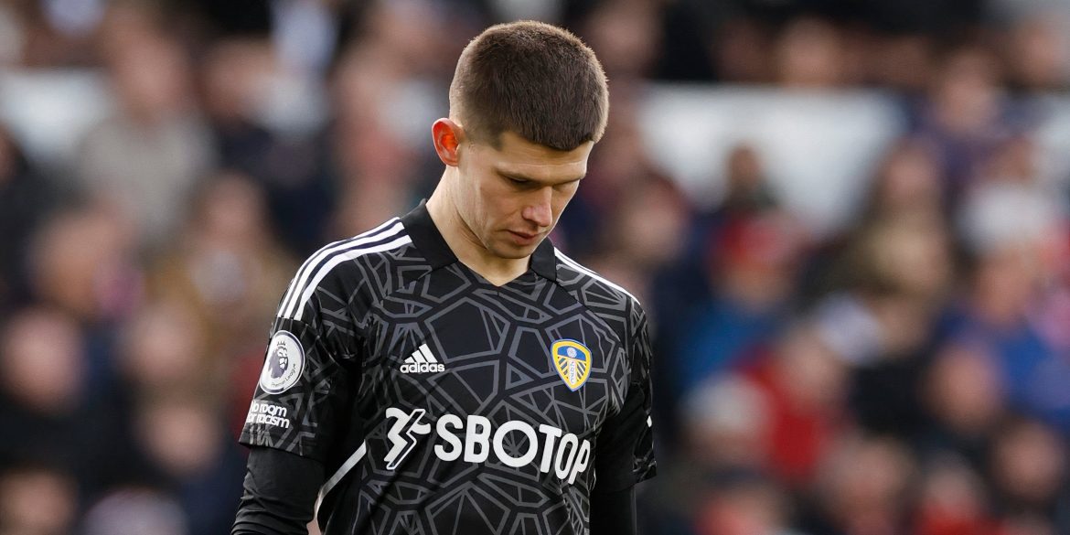 Contact made: Leeds hold fresh talks to sign "outstanding" Meslier upgrade