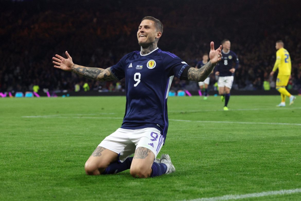 Celtic had a howler on Lyndon Dykes
